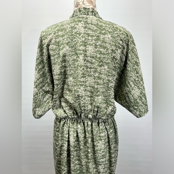 ENTRO Moss green and white abstract print kimono style midi dress size M. - Picture 4 of 14